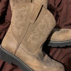 Size 9 Ariat Fatbaby Women’s cowboy boots